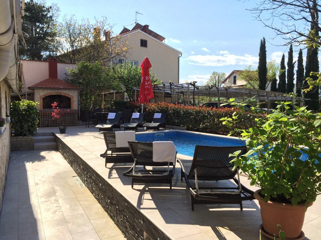 Villa Dijana Malinska Oda fotoğraf